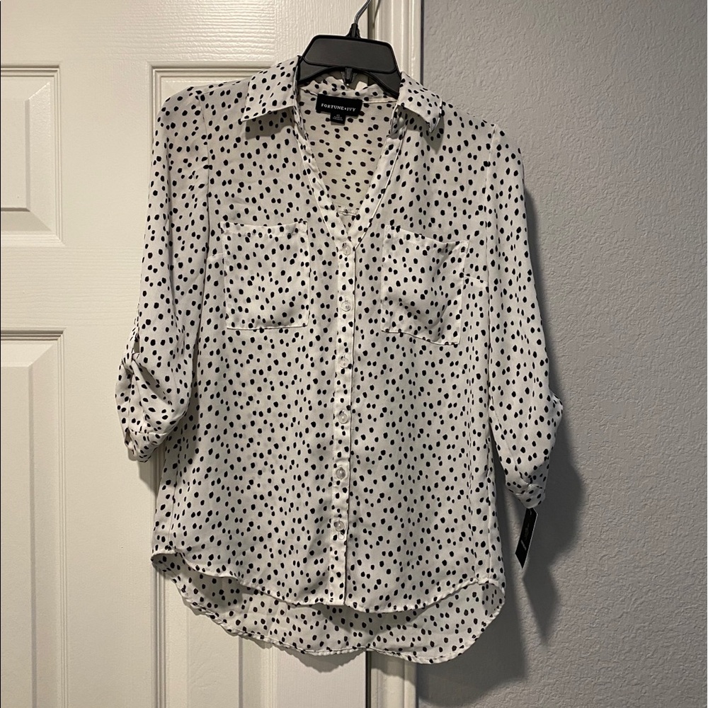 FORTUNE + IVY WHITE POLKA DOT BUTTON DOWN NWT